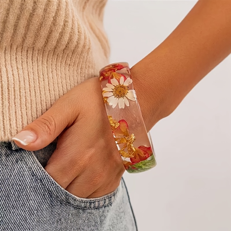 Women's Vintage Bohemian Style Dried Flower Resin Bracelet